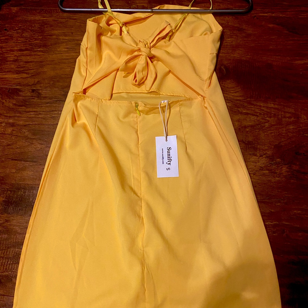 Yellow Open Back Mini Dress - Picture 2 of 2